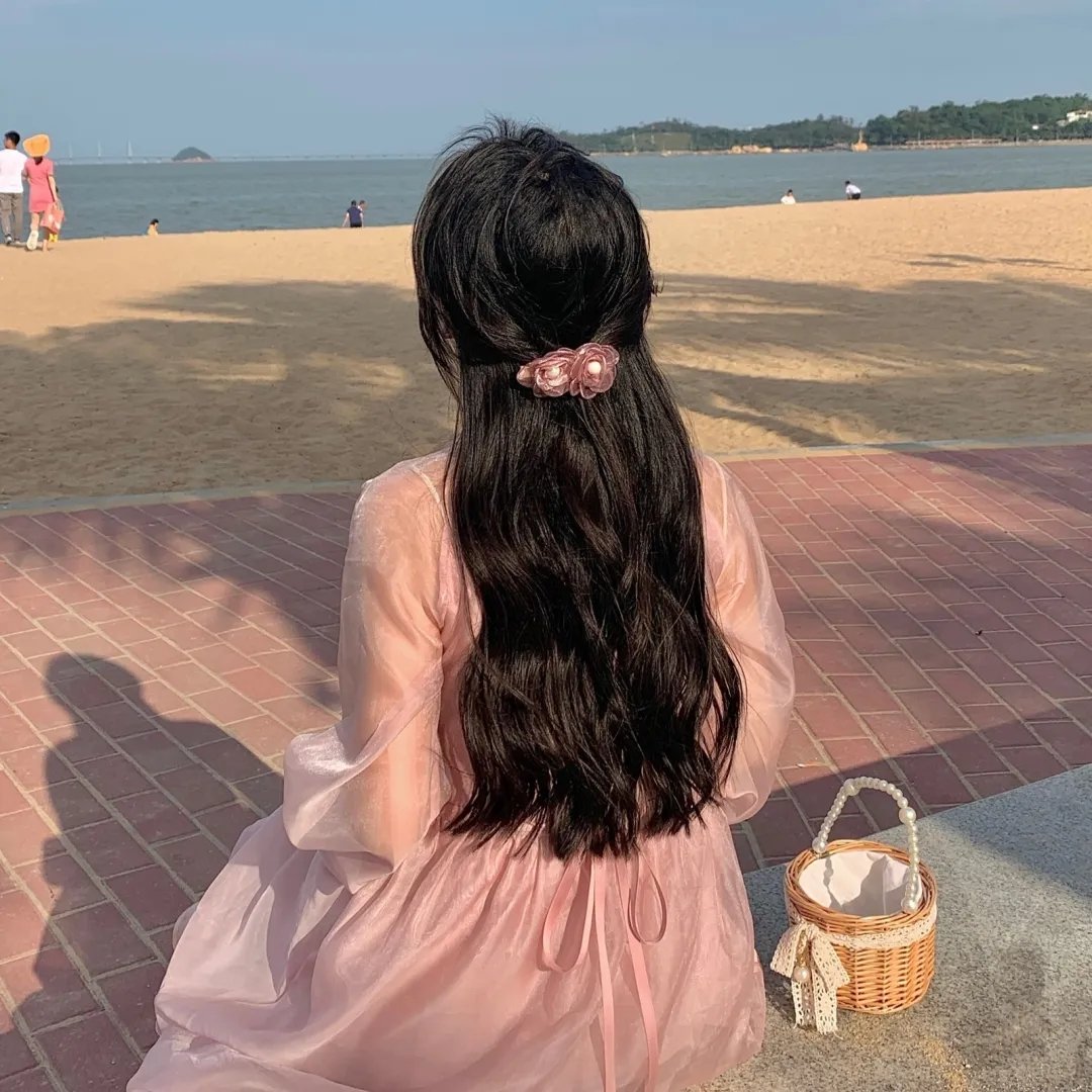 新郎逃婚后,我的合约婚姻离不掉了